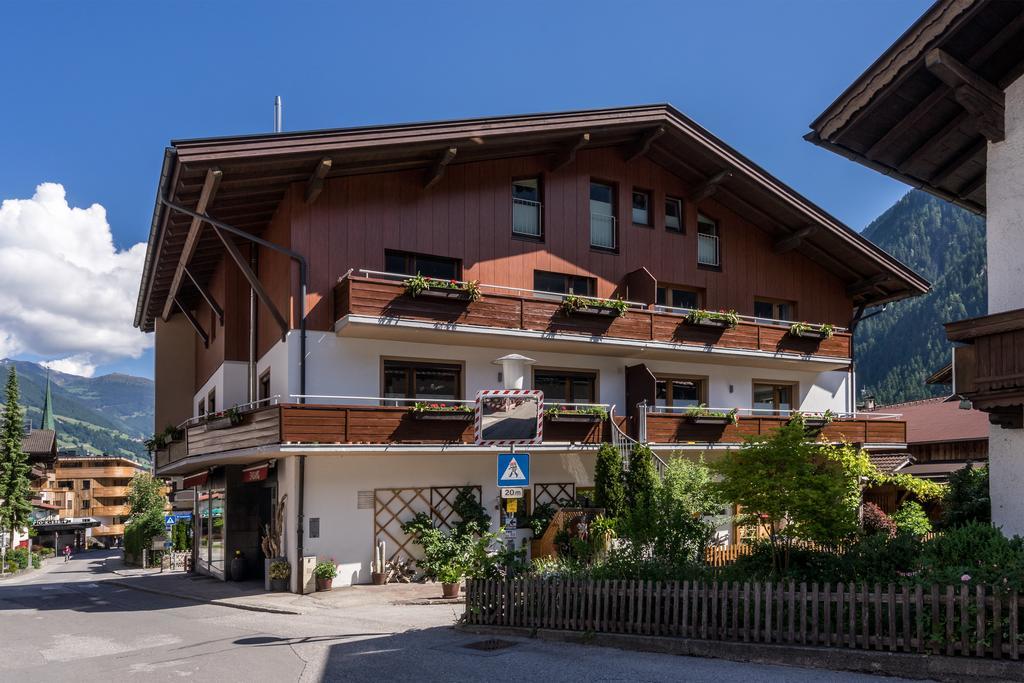 Appartements Rieser - Im Herzen Von Mayrhofen - Sonniger Balkon - 3 Schlafzimmer Exterior photo